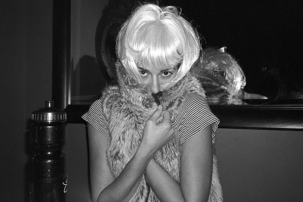 whitewig-12